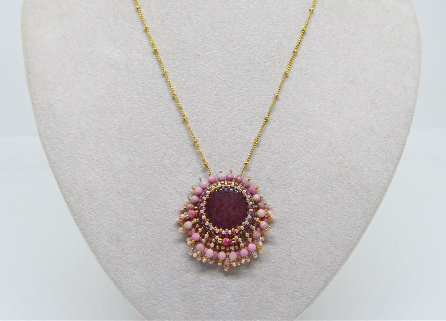 Collier Montréal Tiss’Mé - pierre naturelle Quartz à inclusions de Lépidolite du Canada - tissage perles Miyuki - gold filled 14k - artisanat d'art