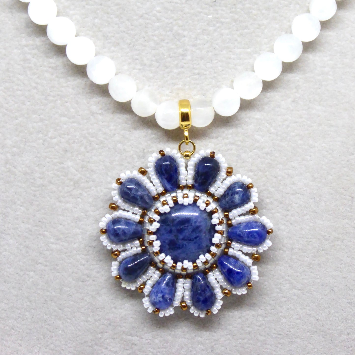 REIMS NECKLACE