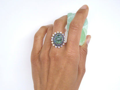 Bague Moscou portée - Séraphinite - bijou artisanal Paris -Tiss'Mé