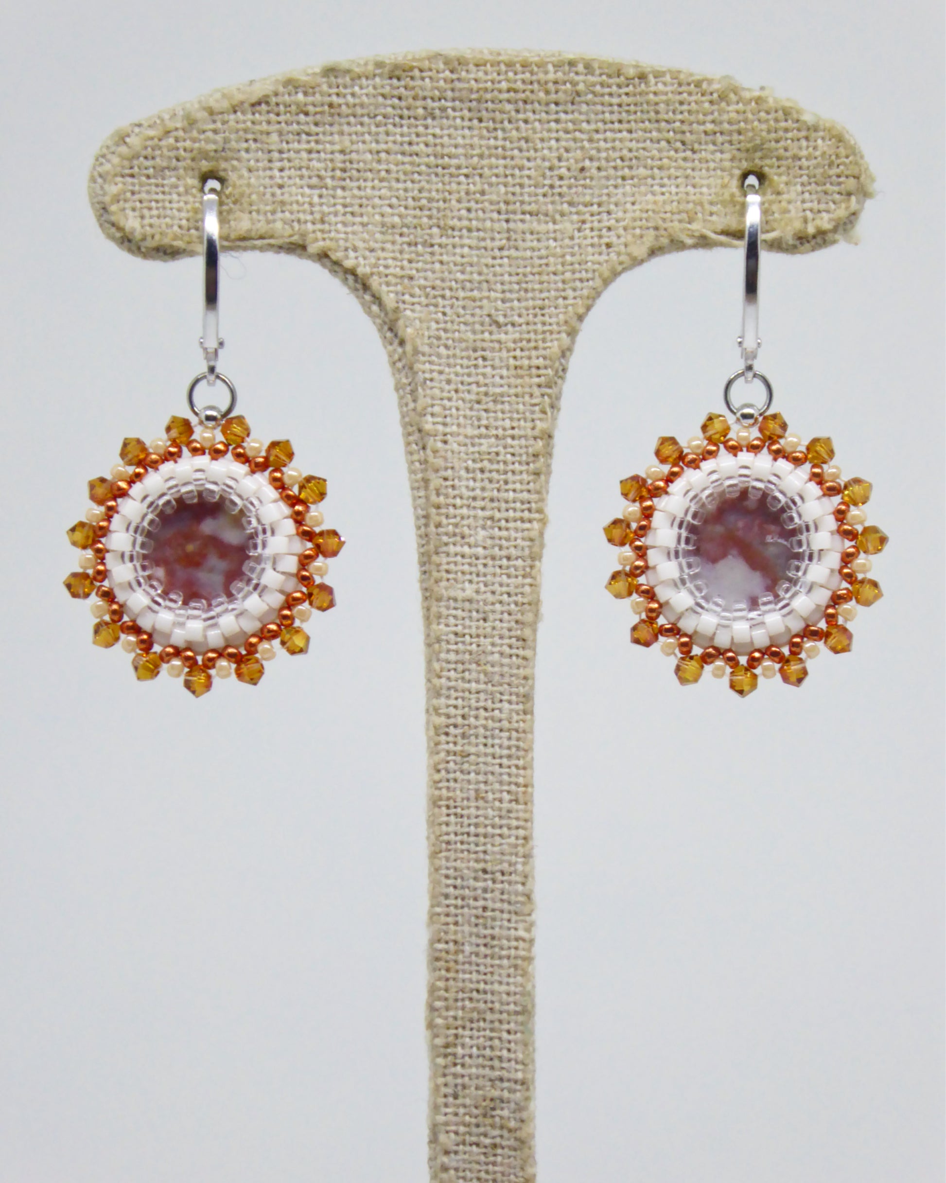 Verso boucles d'oreilles Meusnes - Tiss'Mé - sertissage minéral naturel Silex Jaspe rouge - perles Miyuki