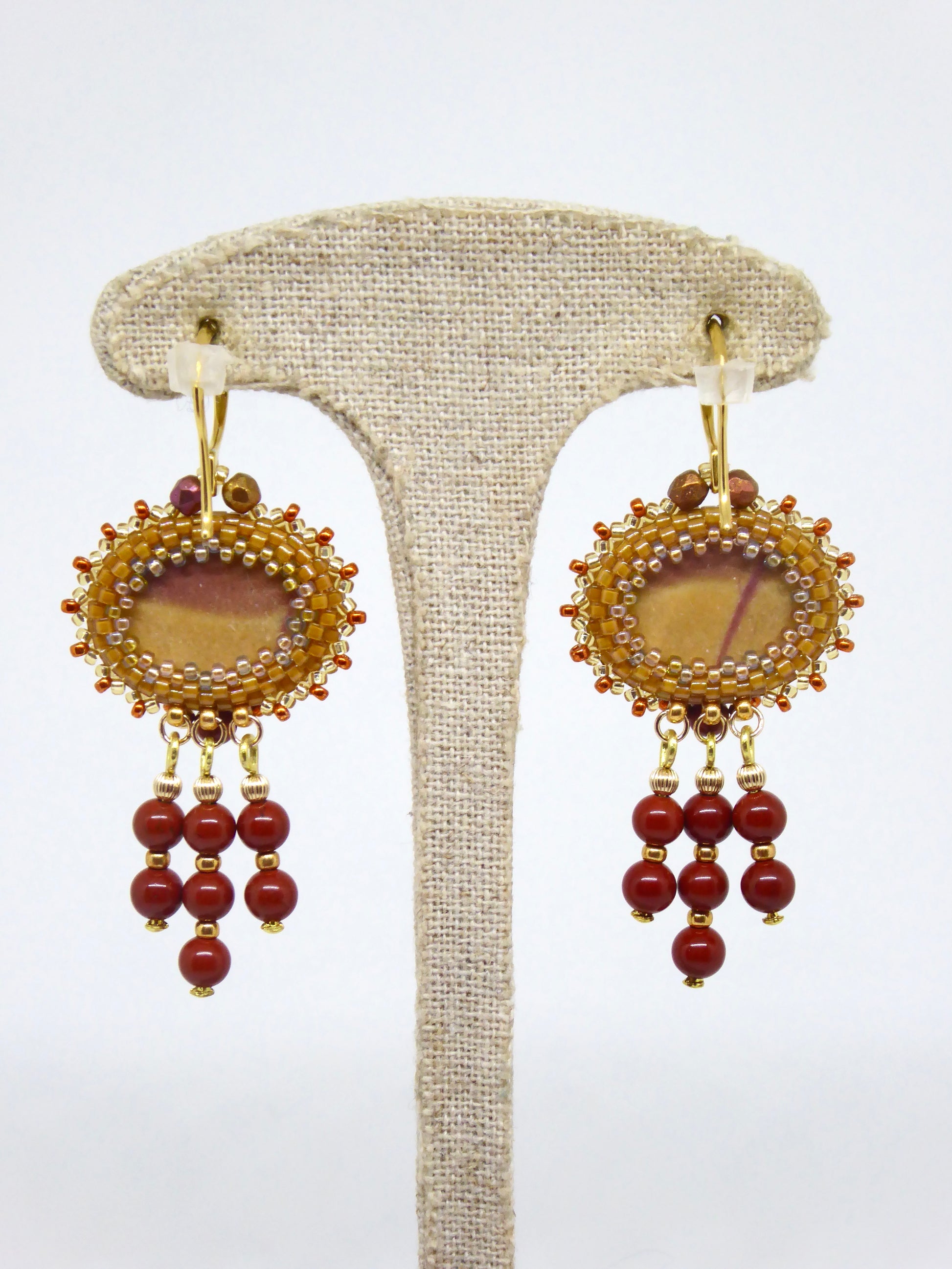 Verso boucles d'oreilles Meusnes - Tiss'Mé - sertissage minéral naturel Silex Jaspe rouge ocre bicolore - perles Miyuki