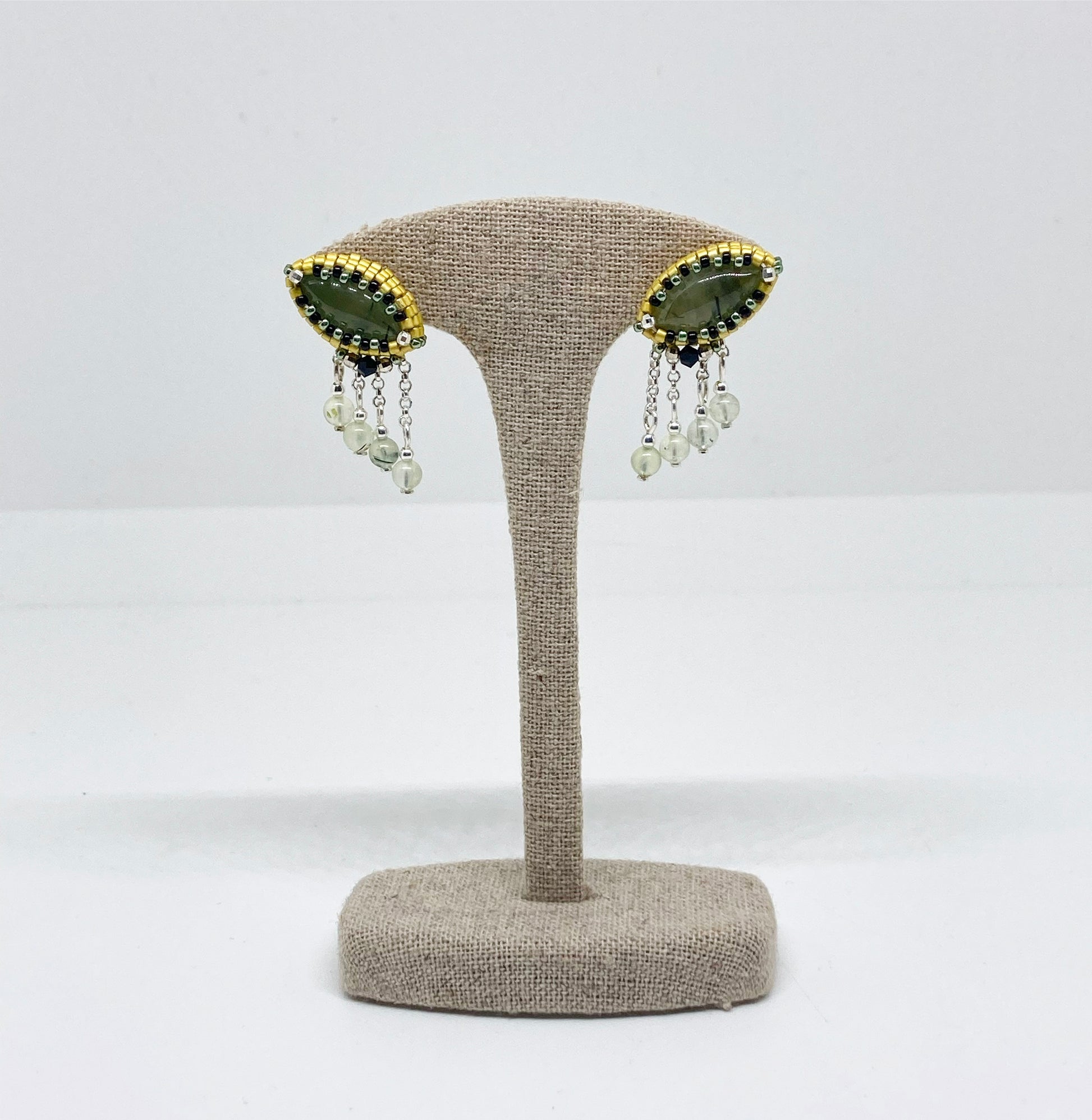 Clous d’oreilles Cork - Tiss’Mé - pierre naturelle Préhnite - tissage perles Miyuki - argent 925/1000