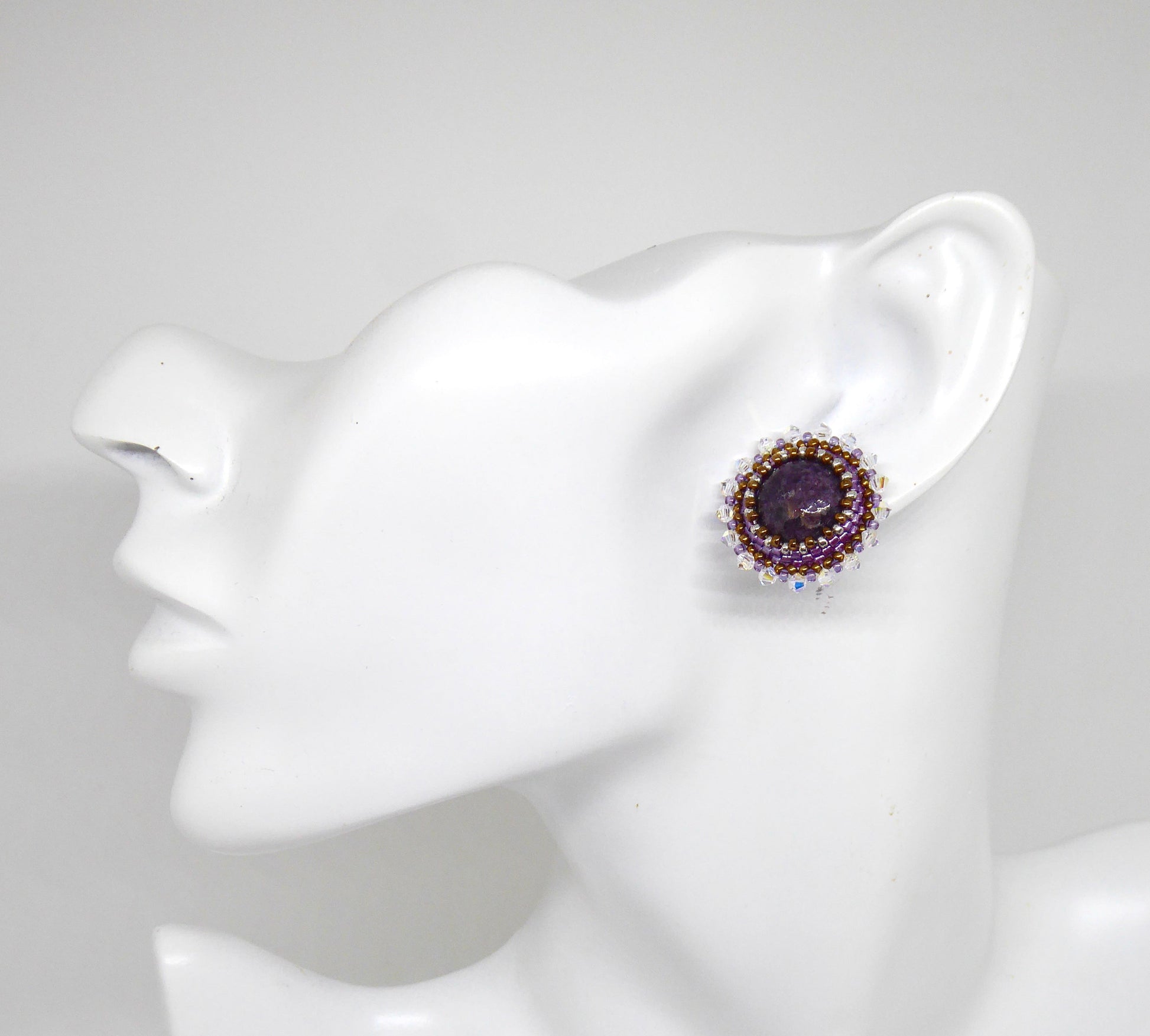 Clous d'oreilles Delphes - pierre portée Lépidolite - Bijoux artisanaux Tiss'Mé