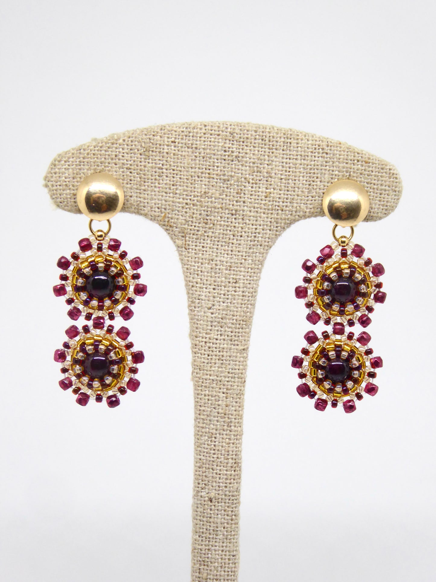 Boucles d'oreilles Gemini Tiss'Mé - pierre naturelle Grenat et perles Miyuki - fait main Paris