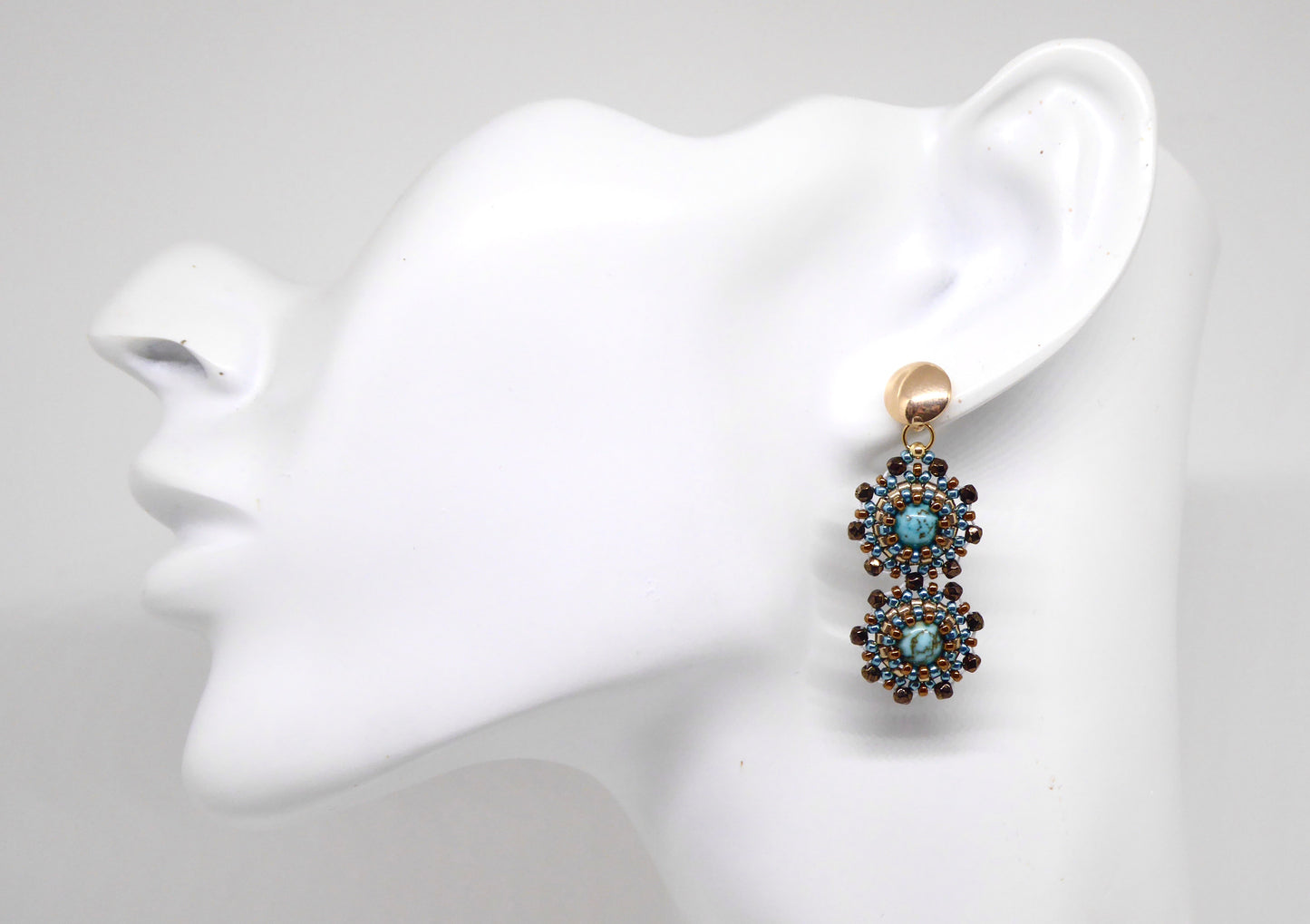 Boucles d'oreilles Gemini - pierre naturelle portée Turquoise - Bijoux artisanaux Tiss'Mé
