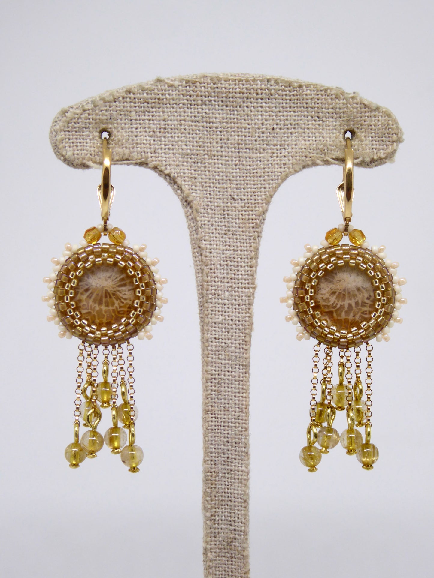 Verso boucles d'oreilles Sumatra - Tiss'Mé - sertissage minéral naturel Corail fossile - perles Miyuki