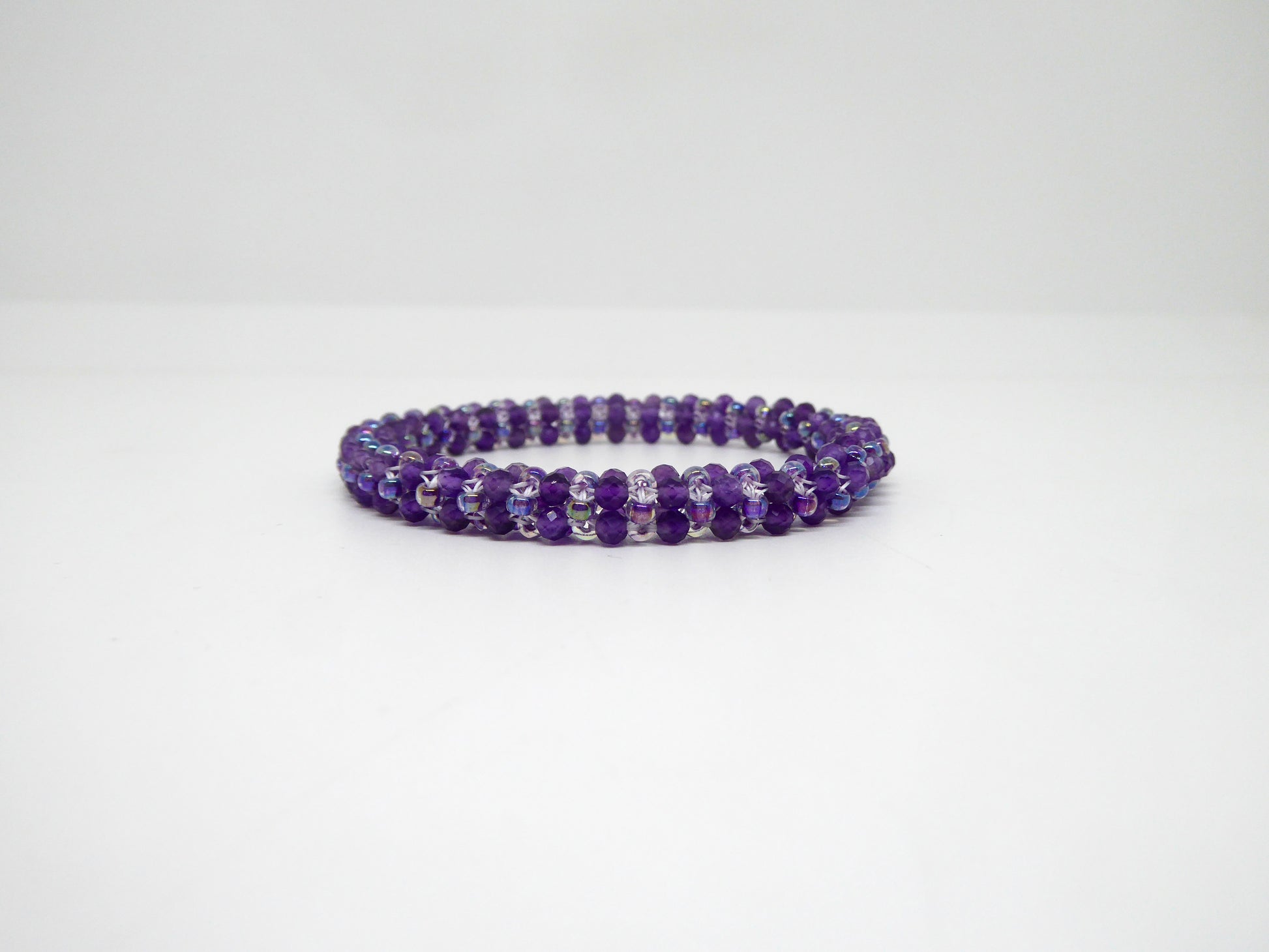 Bracelet perlé Tiss’Mé - pierre naturelle Améthyste et rocailles Miyuki - tissage perles fil et aiguille - artisanat d'art
