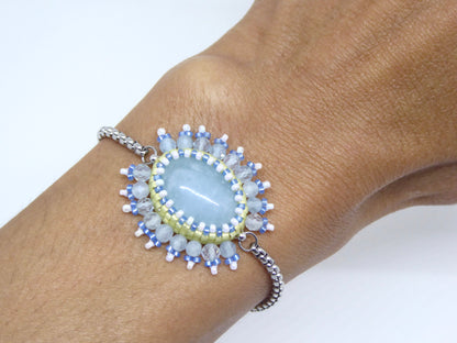 Bracelet Baikal porté - Aigue marine -bijou artisanal Paris - Tiss’Mé