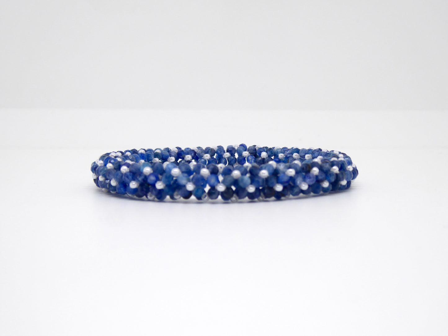 Bracelet perlé Tiss’Mé - pierre naturelle Cyanite ou Kyanite et rocailles Miyuki - tissage perles fil et aiguille - artisanat d'art