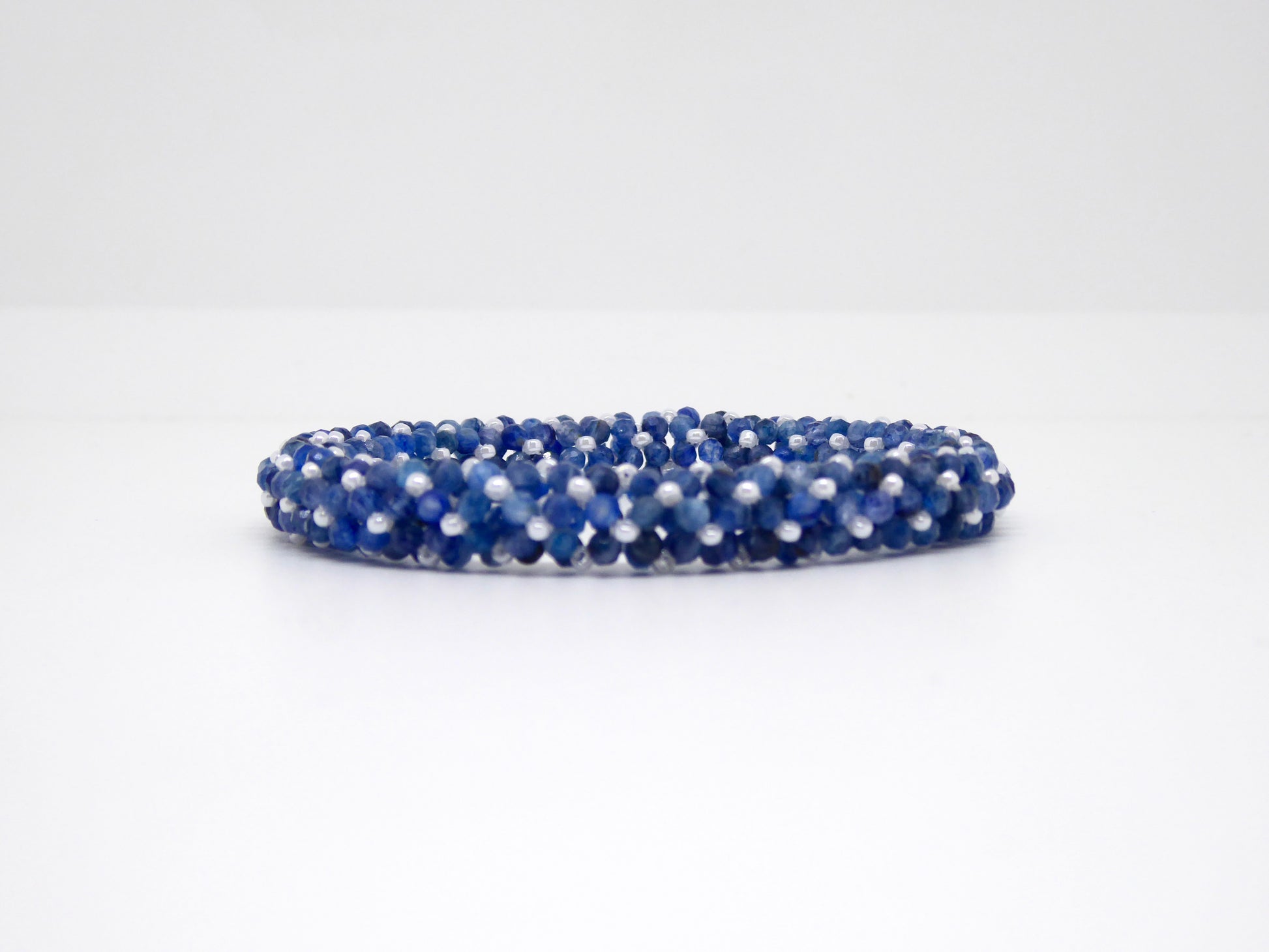 Bracelet perlé Tiss’Mé - pierre naturelle Cyanite ou Kyanite et rocailles Miyuki - tissage perles fil et aiguille - artisanat d'art