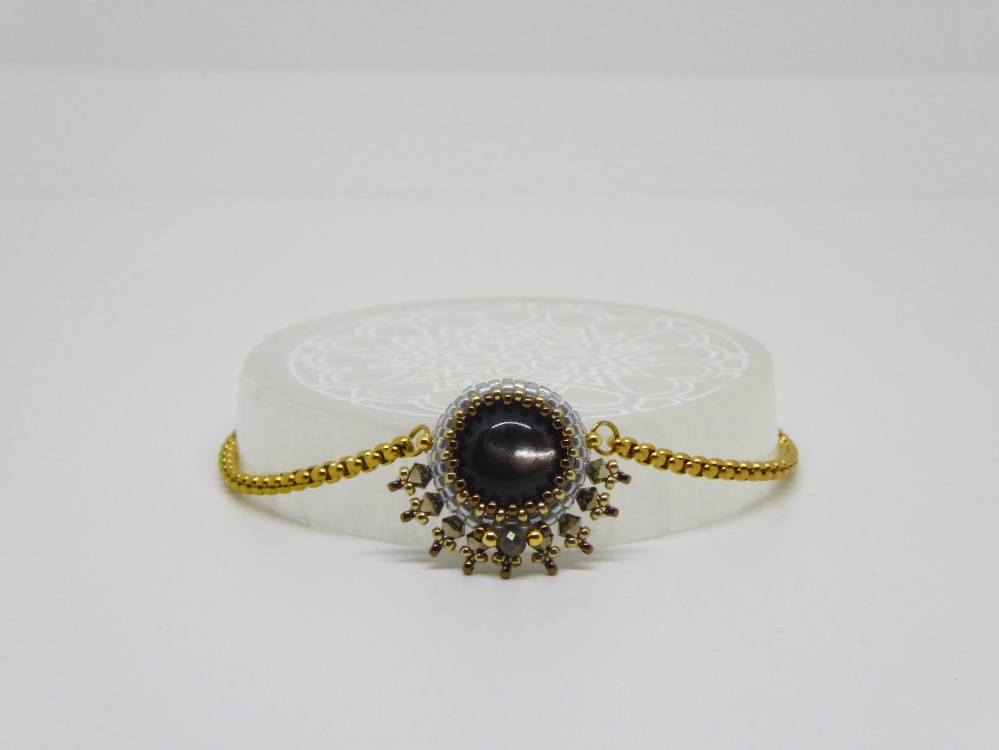 Bracelet Morombe Tiss’Mé - pierre naturelle Pierre de Lune noire - tissage perles Miyuki - artisanat d'art