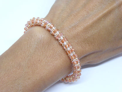 Bracelet perlé porté 16cm - pierre naturelle Pierre de Soleil et rocailles Miyuki - bijou artisanal tissé main à Paris - Tiss’Mé