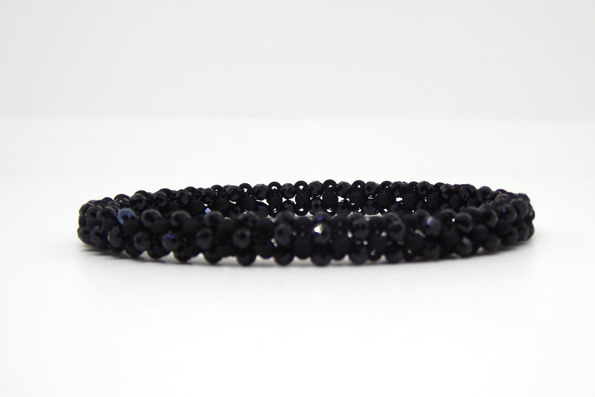 Bracelet perlé Tiss’Mé - pierre naturelle Spinelle noire et rocailles Miyuki - tissage perles fil et aiguille - artisanat d'art