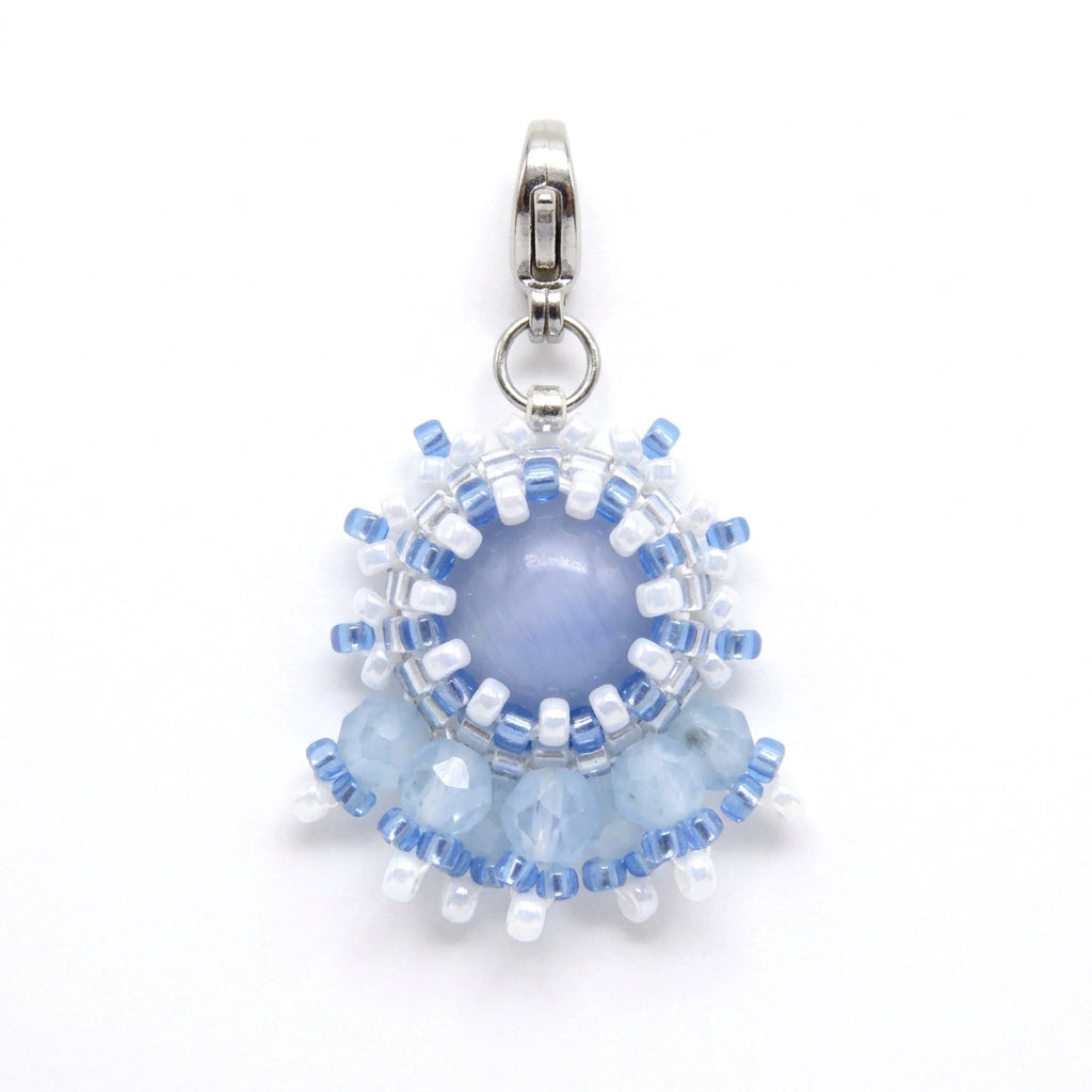 Charm/pendentif pierre naturelle Angélite - Tiss'Mé bijoux - artisanat paris - sertissage perles Miyuki - fait main 