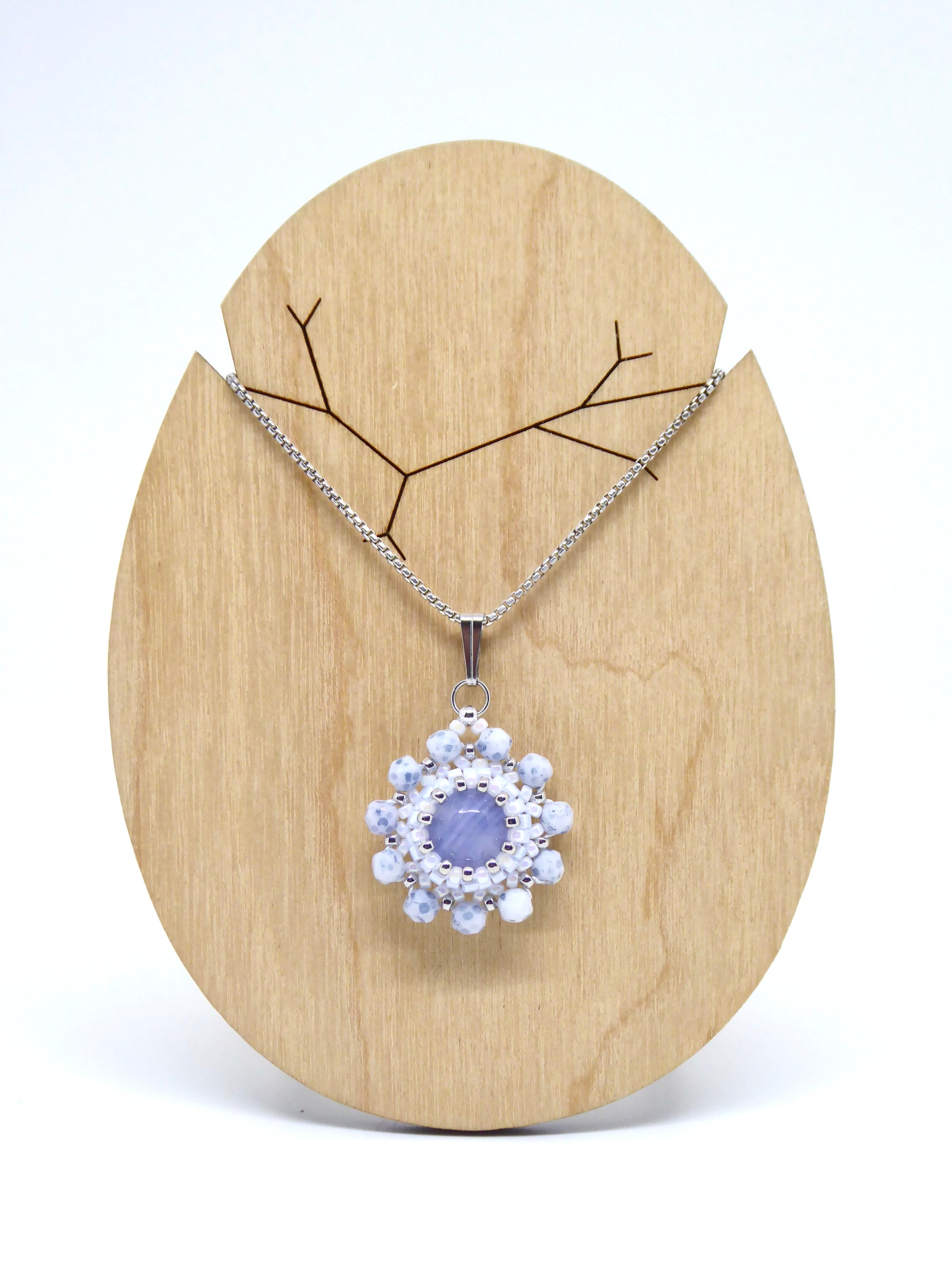 Charms - Tiss’Mé - pierre naturelle Calcédoine bleue - tissage perles Miyuki - acier inoxydable