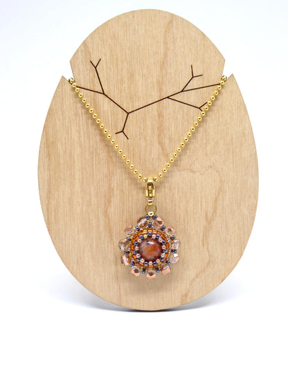 Charms - Tiss’Mé - pierre naturelle Calcite orange - tissage perles Miyuki - acier inoxydable
