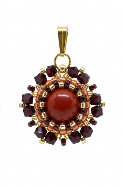 Charm/pendentif pierre naturelle Jaspe rouge - sertissage perles Miyuki - fait main à paris - artisanat Tiss'Mé bijoux