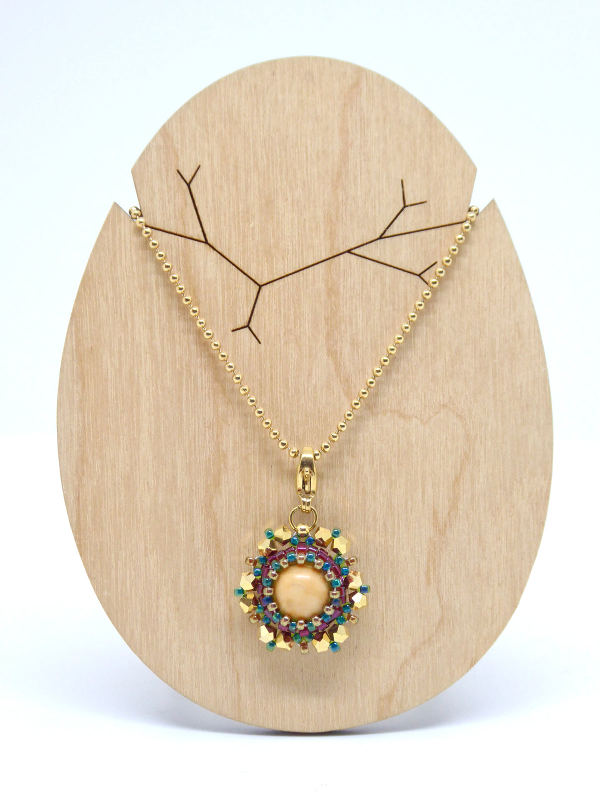 Charm - Tiss’Mé - pierre naturelle Jaspe jaune - tissage perles Miyuki - acier inoxydable