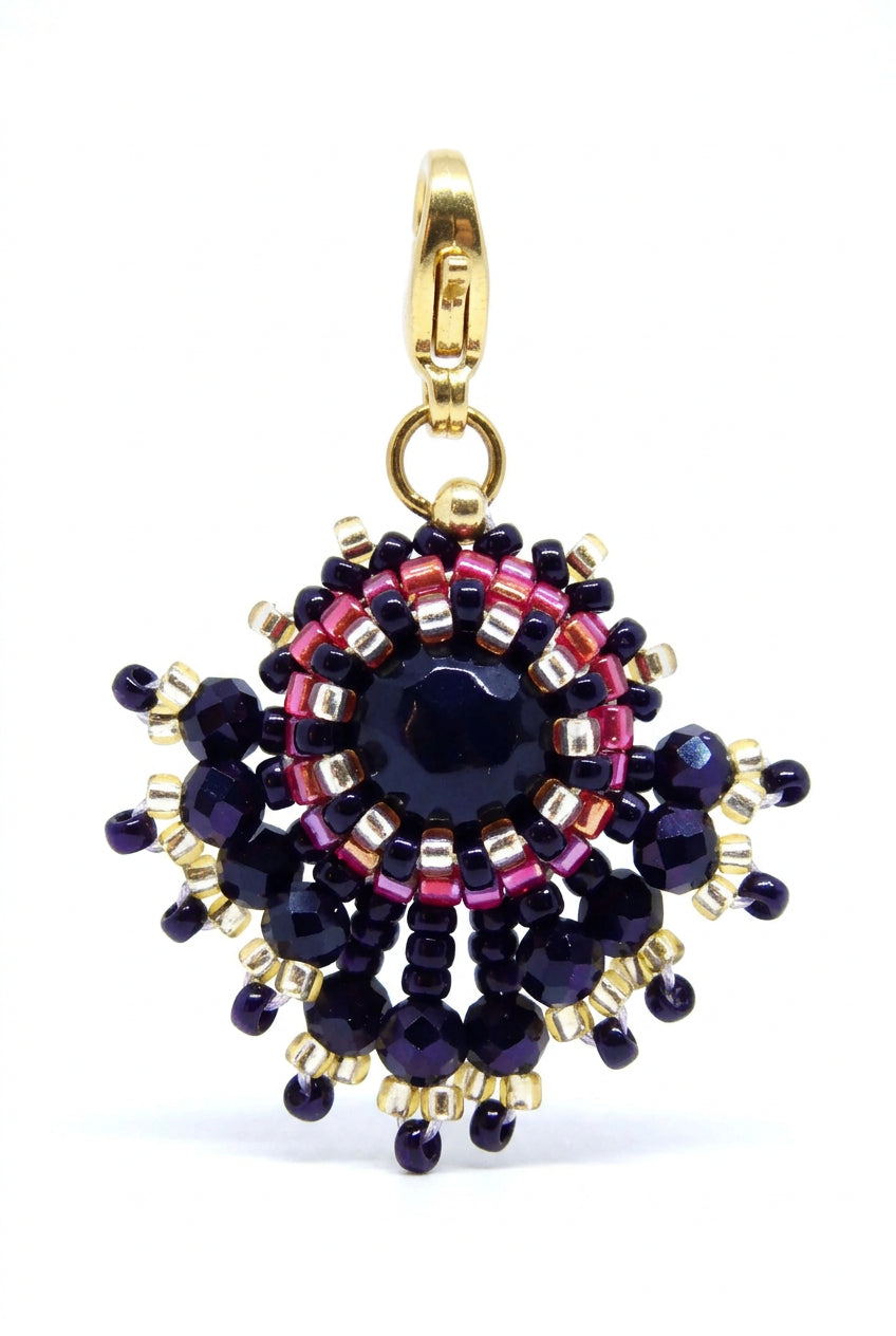 Charm/pendentif pierre naturelle Onyx noir - artisanat paris - fait main - sertissage perles miyuki - Tiss'Mé bijoux