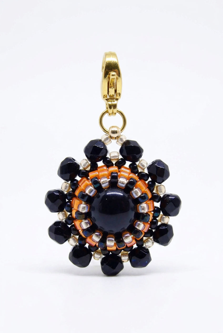 Charm/pendentif pierre naturelle Tourmaline noire - artisanat paris - Tiss'Mé bijoux - fait main - sertissage perles Miyuki