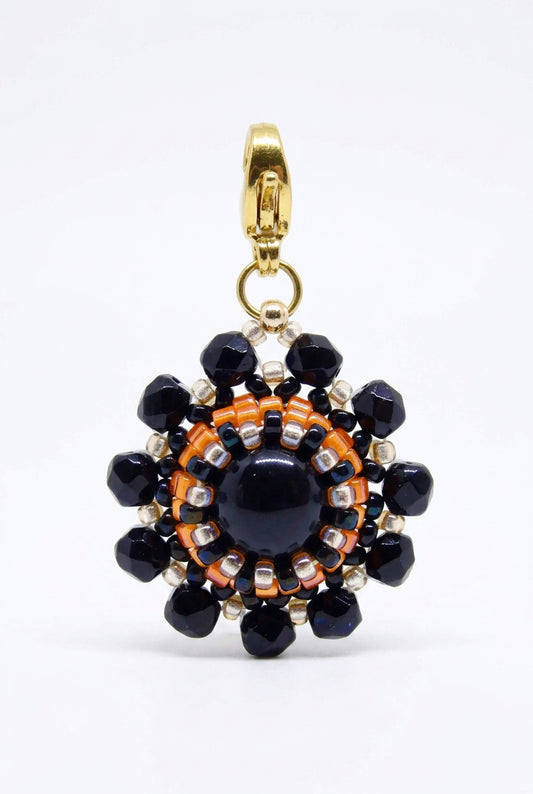Charm/pendentif pierre naturelle Tourmaline noire - artisanat paris - Tiss'Mé bijoux - fait main - sertissage perles Miyuki