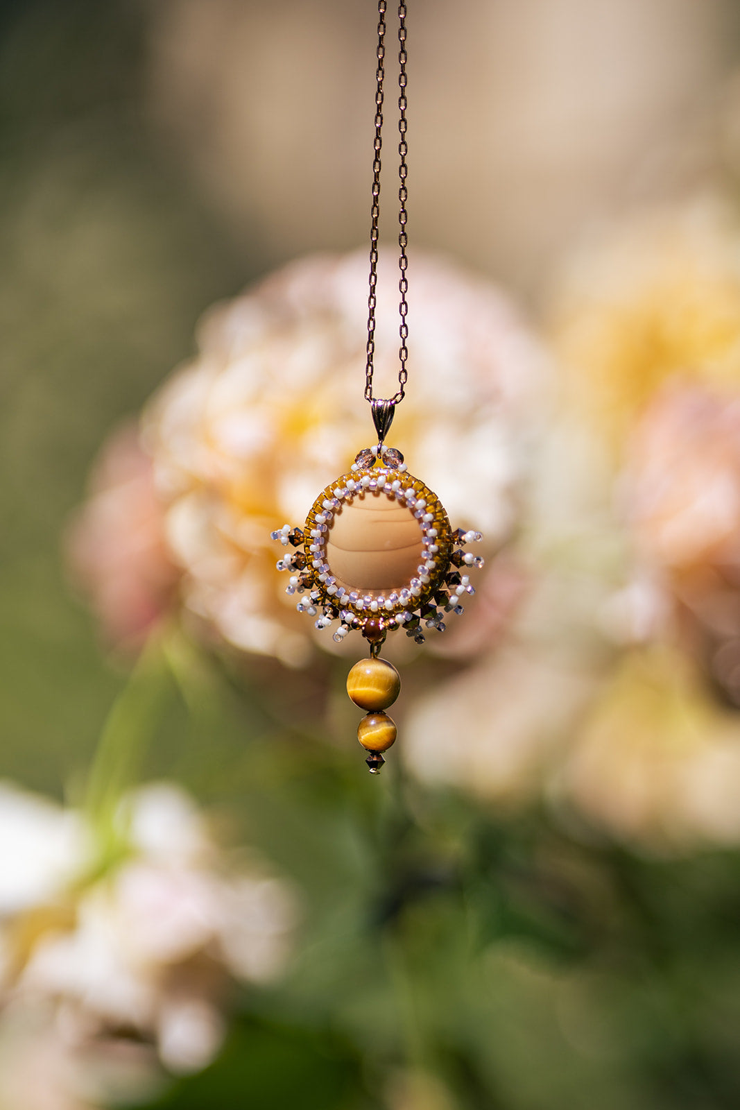 Collier Tiss'mé - artisanat - fait main à Paris - pierre naturelle Jaspe jaune bruneau - chaine gold filled 14k