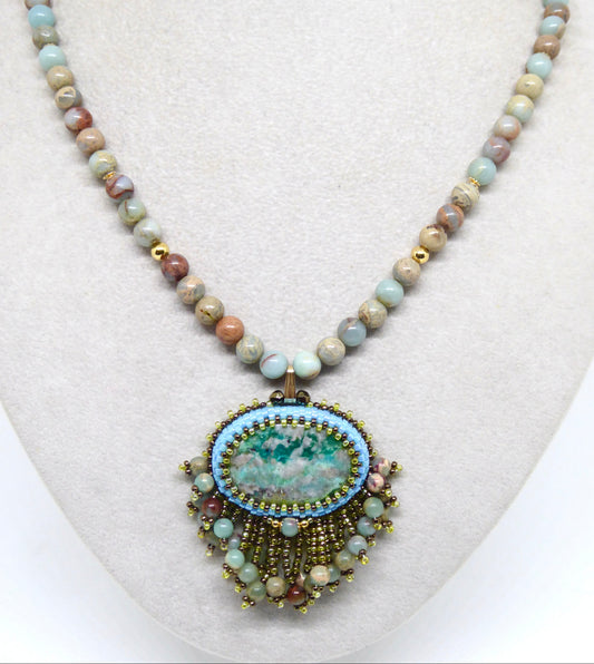 Collier Nouméa Tiss’Mé - pierres naturelles Chrysocolle et Jaspe Aqua Terra - tissage perles Miyuki - artisanat d'art 