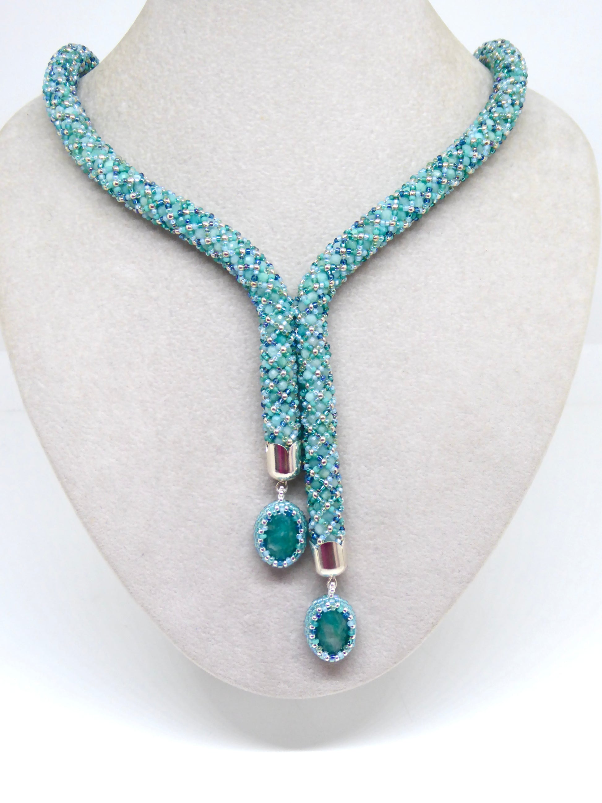 Collier Olinda — tissage tubulaire Miyuki et Amazonites, embouts coquilles argent 925 — fait-main à Paris — Tiss'Mé