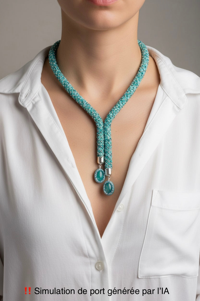 Collier Olinda porté (IA) — tissage tubulaire Miyuki et Amazonite — fait-main artisanat d'art Paris — Tiss'Mé 