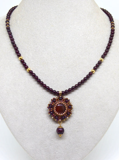 Collier Shanghai Tiss’Mé - pierres naturelles Cornaline et Grenat - tissage perles Miyuki - artisanat d'art