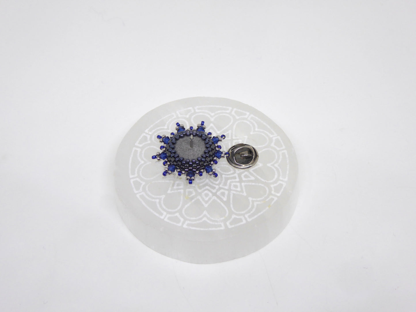 Dessous pin's Recife - sertissage pierre naturelle Sodalite - support pin's laiton